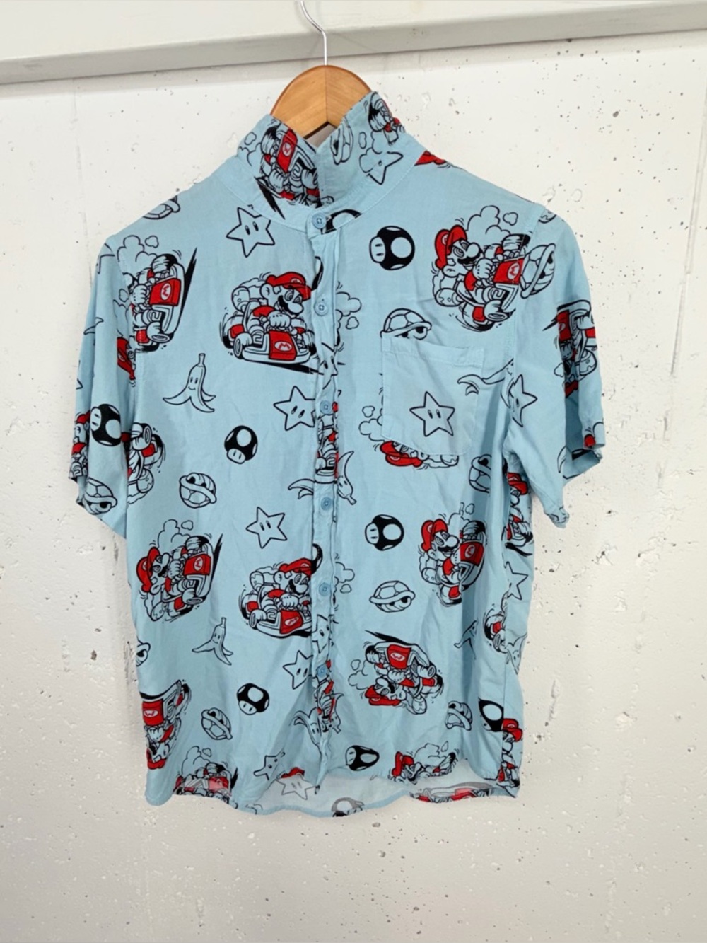 Nintendo Mario Kart Boys Kids size XL Blue Button Down Short Sleeve Shirt